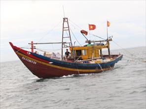 Ngư dân bãi ngang Nghệ An khốn đốn trước vấn nạn tàu giã cào