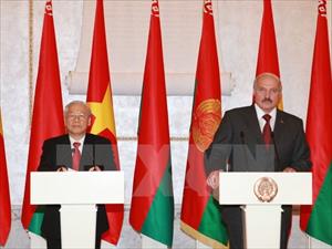 Tổng thống Cộng hòa Belarus bắt đầu thăm cấp Nhà nước tới Việt Nam