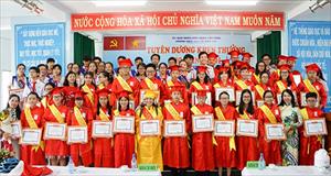 Quận Tân Bình: Tuyên dương học sinh giỏi năm học 2016 - 2017