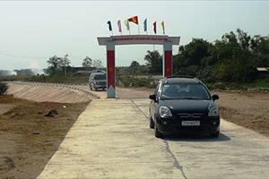 Bê tông hóa đường giao thông nông thôn ở Bình Định: “Chìa khóa” phát triển kinh tế