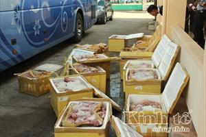 Phát hiện xe giường nằm chở thịt thối từ Bình Định lên Đắk Lắk tiêu thụ