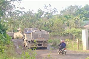 Lương Sơn (Hòa Bình): Người dân khổ sở vì đường giao thông nông thôn xuống cấp