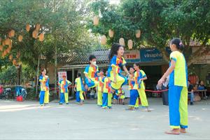 Hơn 30 ngàn lượt khách tham quan Hội làng Lộc Yên lần thứ 2