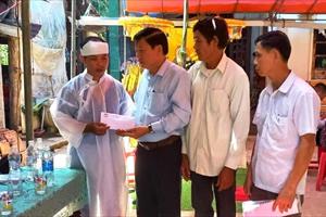 Ủy ban MTTQ Việt Nam tỉnh Quảng Nam thăm hỏi, hỗ trợ gia đình có 3 trẻ bị đuối nước