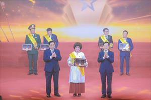 Anh hùng Lao động Thái Hương vào top 10 doanh nhân Việt Nam tiêu biểu