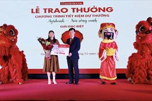 Trao thưởng giải đặc biệt 01 tỷ đồng chương trình  “Agribank - Sức sống xanh” tại Quảng Bình