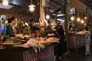 Hà Nội tăng cường đảm bảo an toàn thực phẩm tại các chợ dân sinh