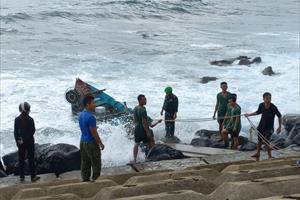 Kịp thời cứu hộ ngư dân gặp nạn khi đang đánh cá trên biển Quảng Trị