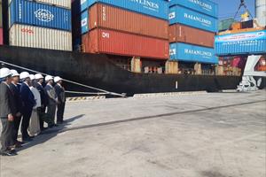 Khai trương tuyến vận tải container tại cảng Chân Mây