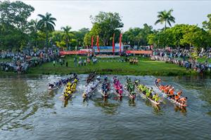 Sôi nổi ngày hội đua ghe mừng Quốc khánh trên sông Hương
