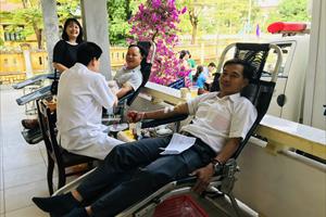 Hàng trăm cán bộ, công nhân hưởng ứng “Ngày hội hiến máu tình nguyện” ở TT- Huế