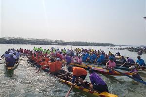 Sôi nổi giải đua ghe truyền thống trên sông Hương