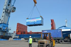 Khai trương tuyến hàng container tại Cảng Vũng Áng