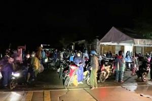 CSGT Quảng Nam dẫn đường cho đoàn xe máy từ TP HCM về TT-Huế, Nghệ An
