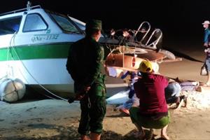 Vụ chìm ca nô ngoài biển Cửa Đại: Vẫn còn 1 người mất tích