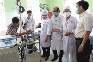 Hòa Phát Dung Quất trao tặng máy ECMO cho Bệnh viện Đa khoa tỉnh Quảng Ngãi