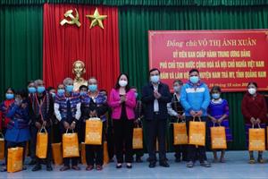 Phó Chủ tịch nước Võ Thị Ánh Xuân thăm và làm việc tại huyện Nam Trà My