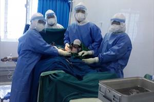 Em bé đầu tiên tại Quảng Ngãi ra đời tại khu cách ly điều trị cho BN Covid-19