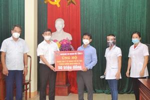 Agribank Hà Tĩnh II tặng 50 triệu đồng ủng hộ Trung tâm Y tế thành phố Hà Tĩnh