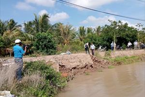 Sóc Trăng công bố tình huống khẩn cấp sạt lở bờ sông nguy hiểm trên địa bàn huyện Cù Lao Dung