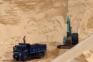 Xử phạt nhiều trường hợp khai thác cát trái phép ảnh hưởng đến sản xuất nông nghiệp