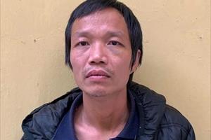 Bắt quả tang đối tượng có hành vi trộm cắp tài sản tại chợ Long Biên