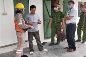 PC Hà Nam tuyên truyền bảo vệ hành lang an toàn lưới điện và cách sử dụng điện an toàn