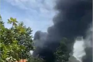 Tin PCCC: Cháy bãi giữ xe máy vi phạm của Công an phường Tân An, TP. Thủ Dầu Một