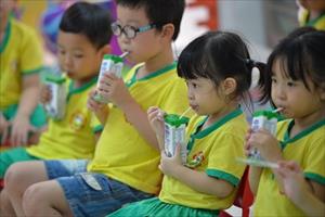 Tỉnh Hậu Giang tiếp tục mở rộng Chương trình Sữa học đường