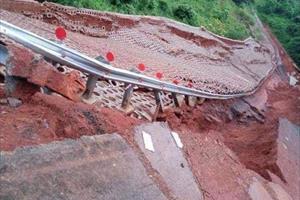 Đắk Nông: Đường tiền tỷ vào thác Liêng Nung chưa bàn giao đã sạt lở nghiêm trọng
