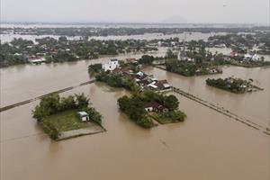 Thiệt hại do lũ lụt ở miền Trung: Nguyên nhân không chỉ ở thiên nhiên