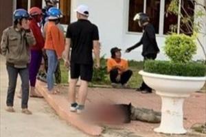 Đắk Nông: 2 người thương vong bất thường trước cổng trụ sở UBND huyện Cư Jút