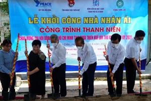 Nguyên Phó Thủ tướng Trương Hòa Bình tham gia hoạt động an sinh xã hội tại Huế