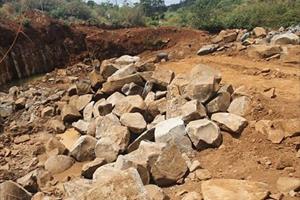 Đắk Nông: Khai thác đá “lậu” diễn ra công khai ở xã Đức Mạnh