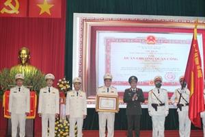 Công an tỉnh Hà Nam đón nhận Huân chương Quân công hạng Nhất