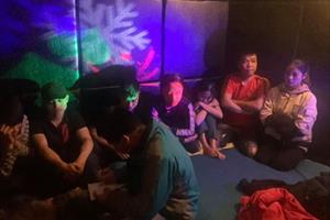 TT - Huế: Phát hiện 7 nữ và 23 nam “bay lắc” trong phòng Vip của một nhà nghỉ