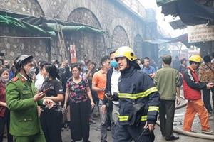 Hà Nội: Cháy lớn tại khu phố cổ