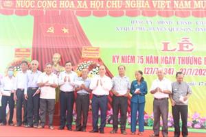 Chủ tịch nước Nguyễn Xuân Phúc dự Lễ kỷ niệm 75 năm Ngày Thương binh Liệt sĩ tại xã Quế Phú