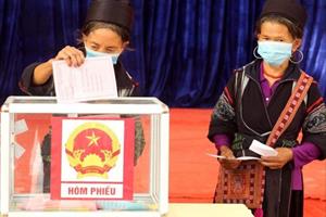 Gần 490.000 cử tri Lào Cai hồ hởi đi bầu cử ĐBQH và HĐND các cấp