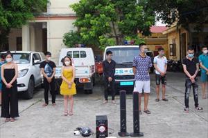 Phát hiện 9 thanh niên “bay lắc” ở cửa hàng quần áo tại Hải Dương
