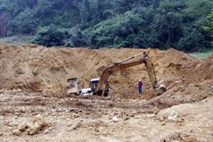 Chính quyền “lúng túng” trong xử lý khai thác đất trái phép