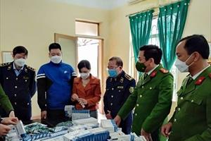 Hà Nam bắt giữ ô tô chở hơn 7.000 viên thuốc hỗ trợ điều trị Covid-19 không rõ nguồn gốc