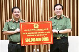 Hà Nội trao 500 triệu đồng cho Đà Nẵng khắc phục hậu quả bão lụt