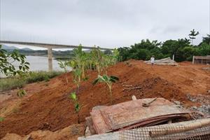 Tuyên Quang: Cần xử lý triệt để vụ đổ đất lấn sông Lô 