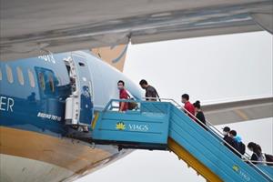 Hà Nội bỏ quy định cách ly tập trung với hành khách bay từ TP. Hồ Chí Minh