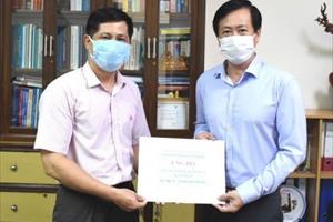 NHCSXH TP Đà Nẵng tặng quà các lực lượng tuyến đầu phòng, chống dịch