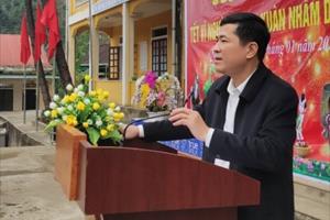 Ngành GD-ĐT mang Tết cho giáo viên, học sinh vùng khó khăn miền Tây Nghệ An