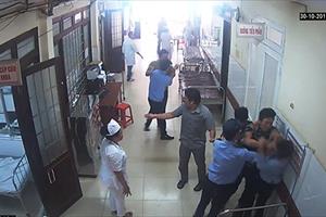 Cần xử lý nghiêm vụ người nhà say rượu hành hung bảo vệ bệnh viện Đắk Lắk