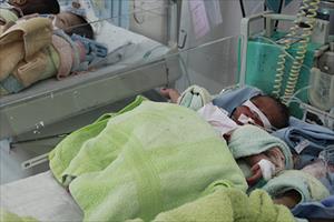 Đắk Lắk: Chăm sóc đặc biệt cho bé gái sơ sinh bị bỏ rơi