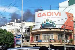 Đắk Lắk: Cháy nhà 3 tầng giữa trung tâm thành phố